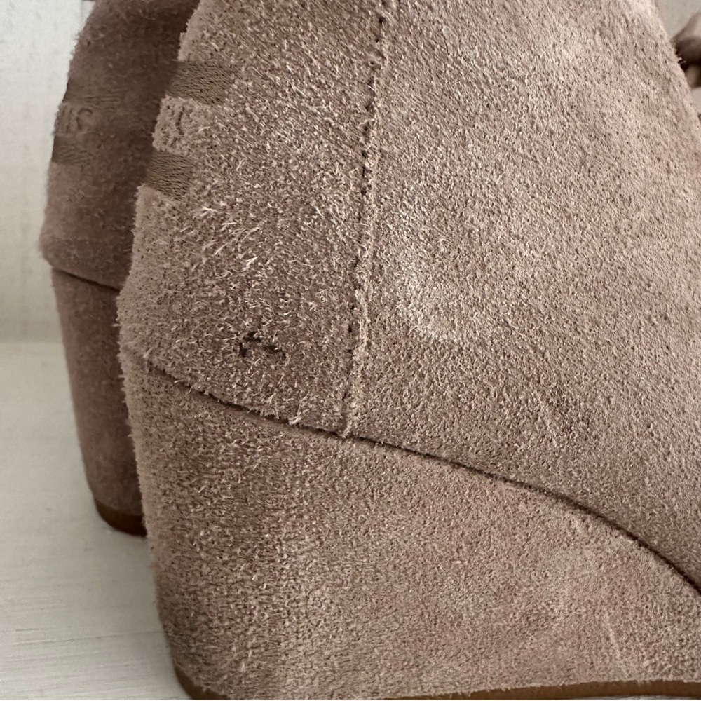 Toms Wedge Booties Women's Size 8 Suede Desert Leather Ankle Lace Up Taupe - Picture 15 of 15
